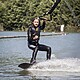 Kind macht Wasserski und Wakeboard Action im Sommercamp Köln #1 am Fühlinger See